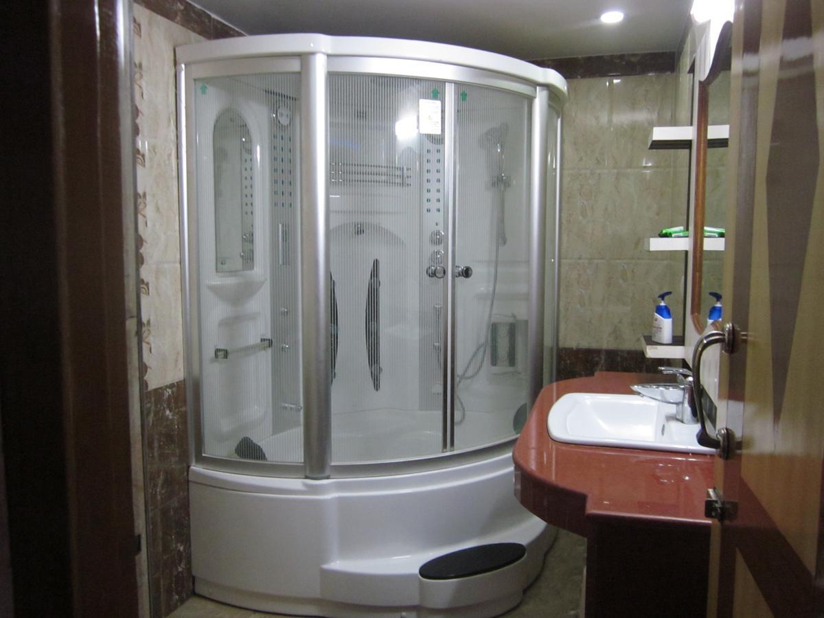 Hotel Platinum Plaza Rohtak Extérieur photo