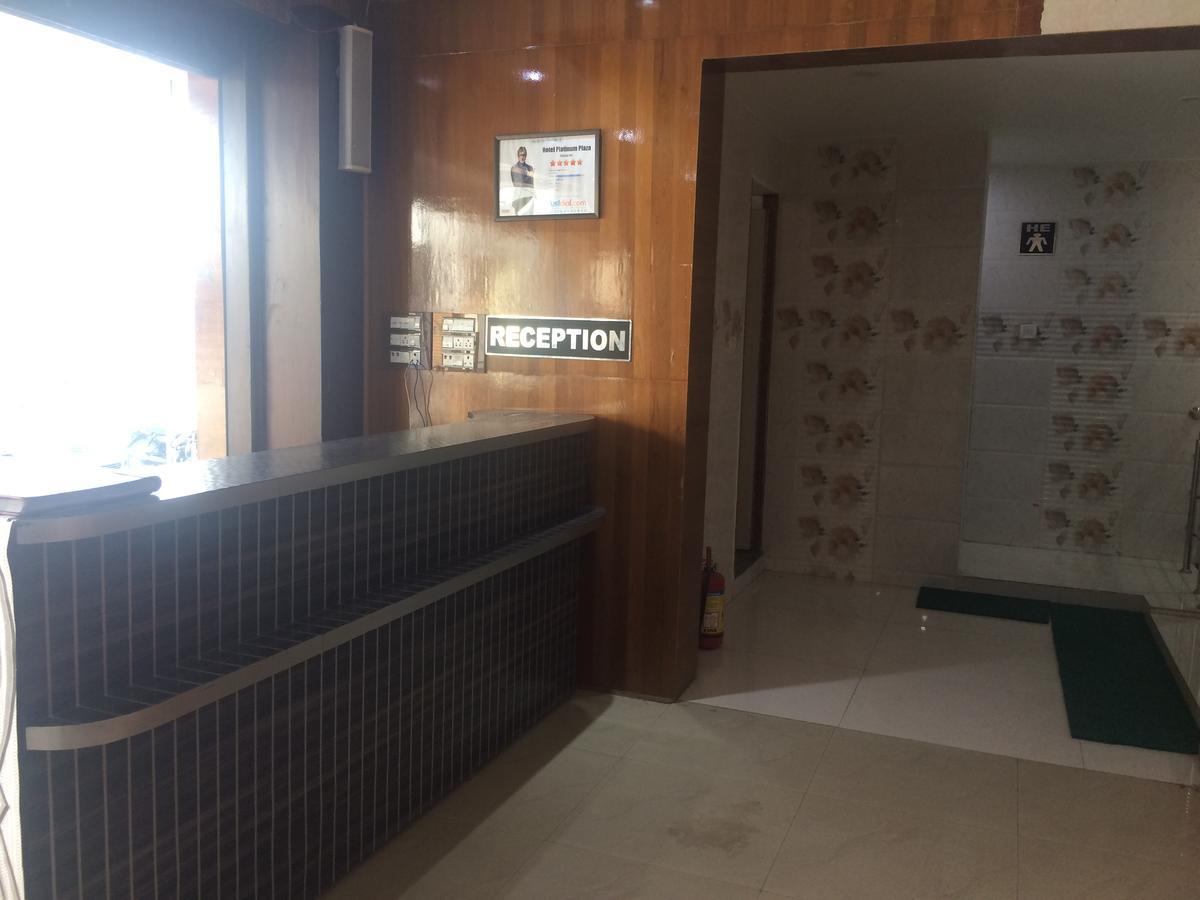 Hotel Platinum Plaza Rohtak Extérieur photo